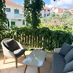 D.o.o. Yury Apartman *