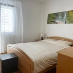 D.o.o. Yury Apartman *